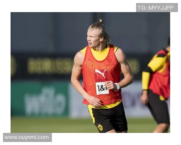 哈兰德社媒晒球鞋照展现幽默一面却依旧保持严肃风格 哈兰德社媒晒球鞋照展现幽默一面却依旧保持严肃风格