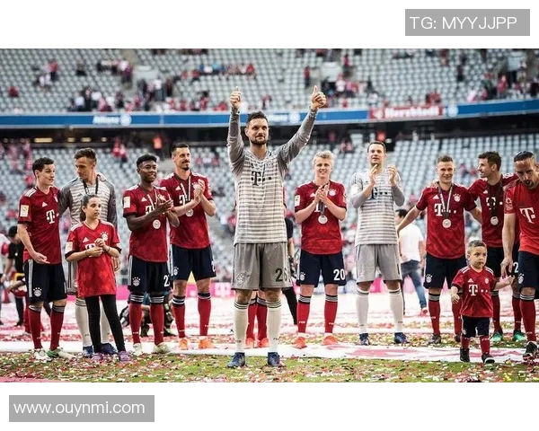 拜仁海报预热巴黎对决欧冠迎来巅峰对抗盛宴 拜仁海报预热巴黎对决欧冠迎来巅峰对抗盛宴