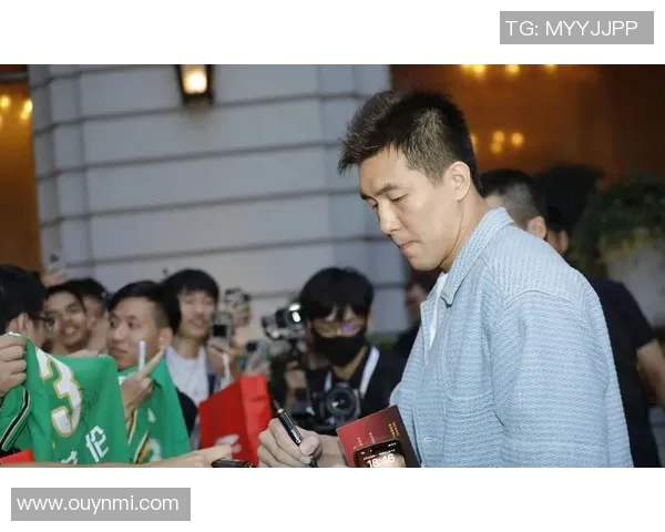 郭艾伦携手康师傅冰红茶聚星名人赛亮相杭州站精彩赛事即将开启 郭艾伦携手康师傅冰红茶聚星名人赛亮相杭州站精彩赛事即将开启