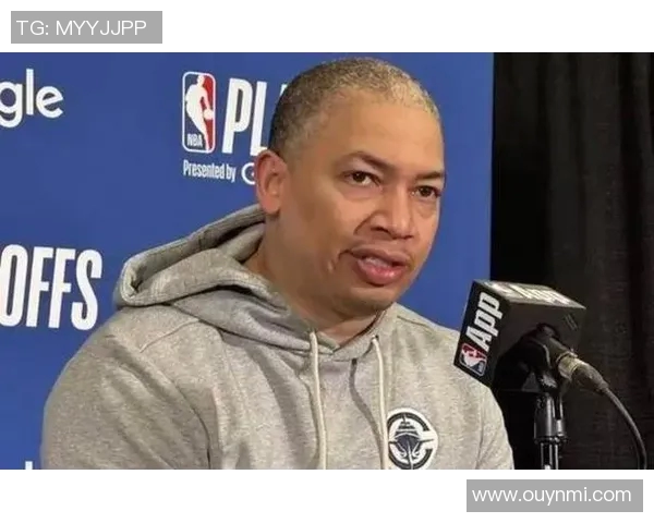 泰伦卢称赞莱昂纳德身体状态良好期待球队能持续保持最佳状态