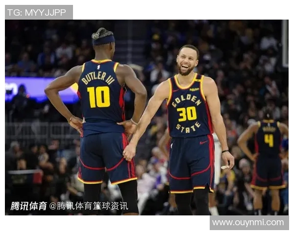 库里晒图热情欢迎新队友兄弟同框合影期待成真瞬间