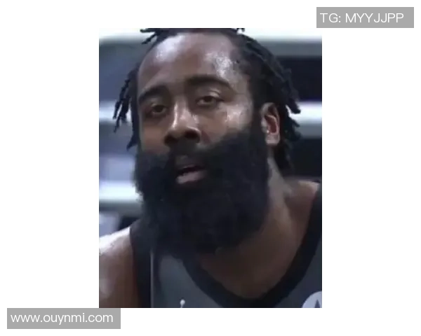 哈登半场表现抢眼却难阻球队落后正负值惨淡显示困境 哈登半场表现抢眼却难阻球队落后正负值惨淡显示困境