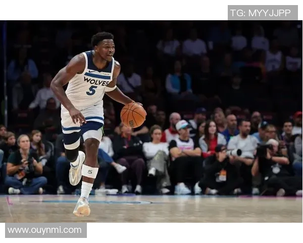 张佳玮盛赞爱德华兹：33分表现展现纯粹爆发力与全面实力