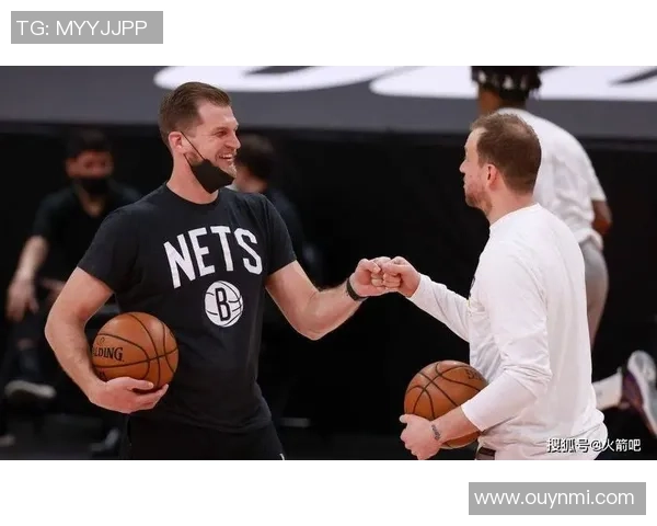 罗威评价斯普利特：低调务实的教练值得信赖愿与之并肩作战