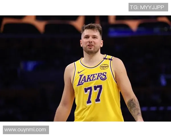 东契奇盛赞海斯球场化学反应良好期待更多精彩配合