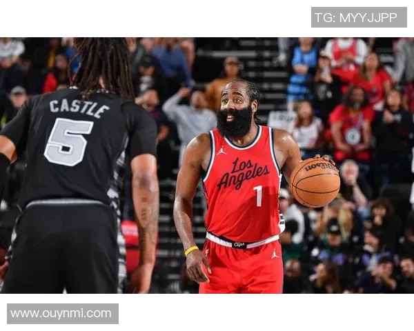 哈登三双助力快船创历史祖上不富裕却书写传奇人生 哈登三双助力快船创历史祖上不富裕却书写传奇人生