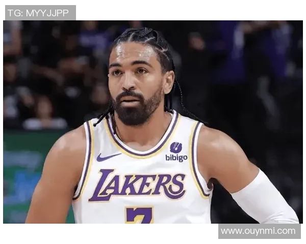 阿里纳斯建议湖人若能引进巨星应果断交易里夫斯以优化阵容